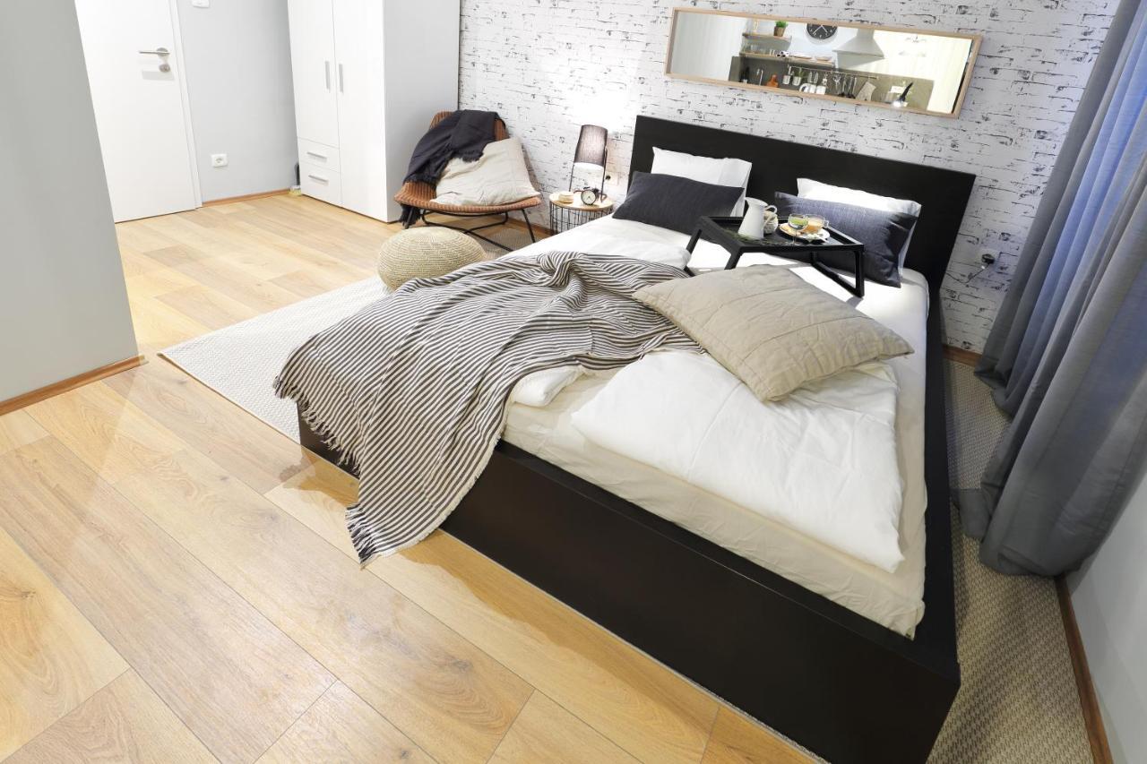 Adria Square Appartement *